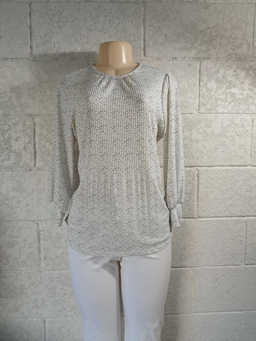 Adrianna Papell Ivory Black Dot Pleated Long Sleeve Blouse
